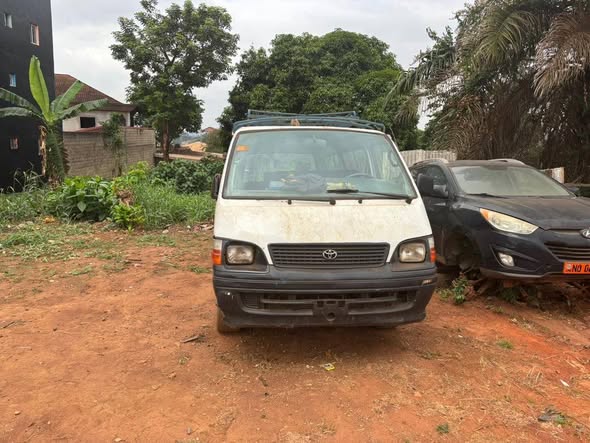 Toyota Hiace 19 places manuelle