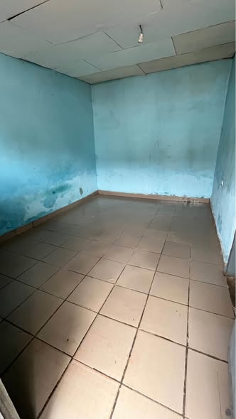 Studio moderne à louer à Etoudi