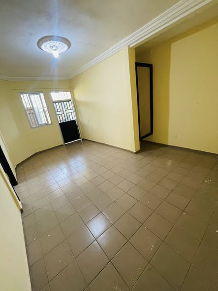 Magnifique appartement moderne à Simbok Mbalgon