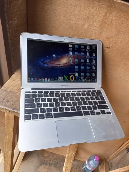 Mini MacBook Air 2011 à vendre