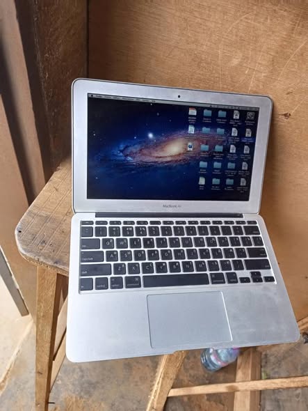Mini MacBook Air 2011 à vendre
