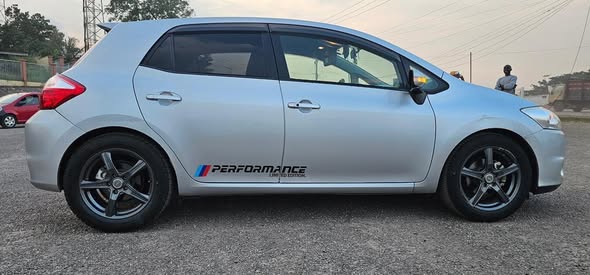 Auris 2010 automatique à vendre