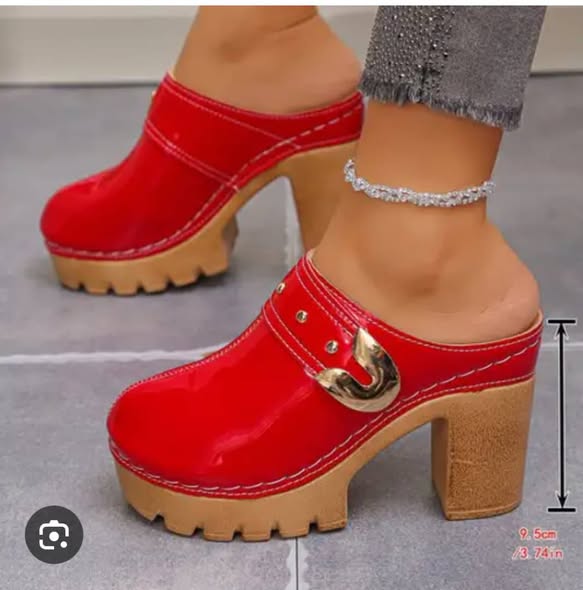 Chaussures à talons disponibles