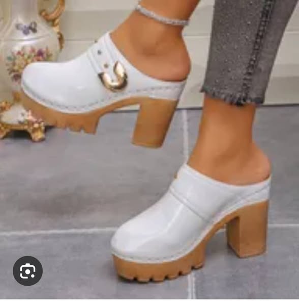 Chaussures à talons disponibles