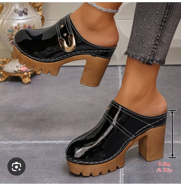 Chaussures à talons disponibles
