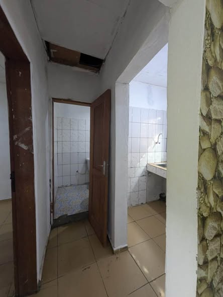 Studio moderne à louer à nsam escale obam