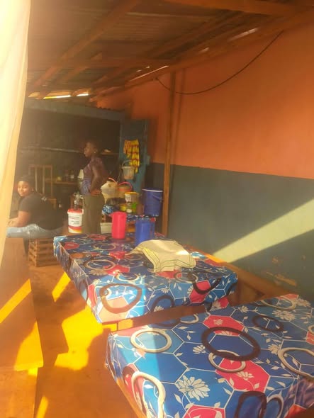 Fond d'un petit restaurant à vendre