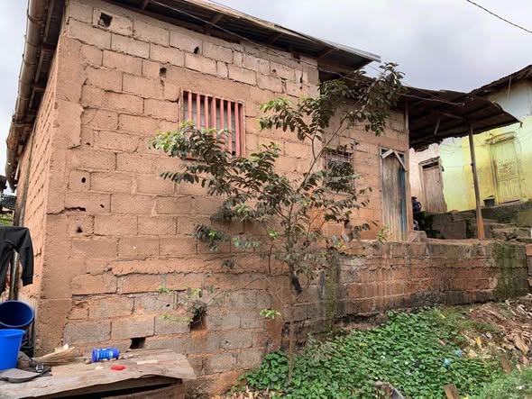 Maison plus terrain à vendre à Yaounde