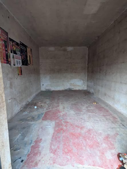 Boutique à louer à Biyemassi