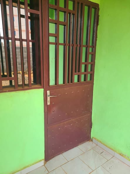 Chambre douche à louer à Bafoussam