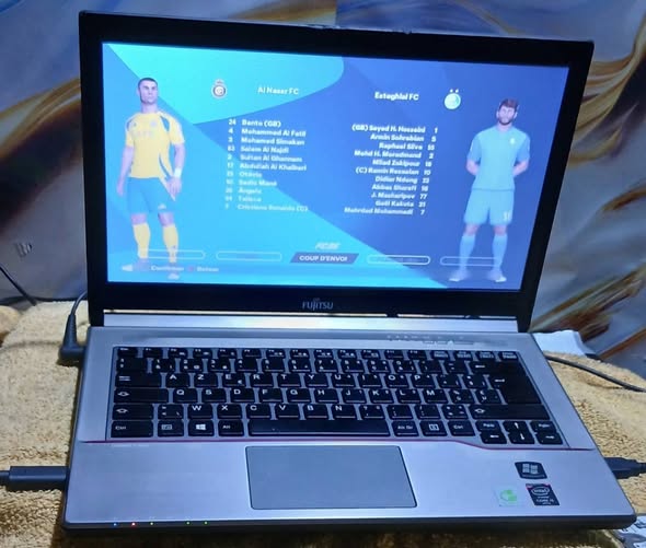 Fujitsu Core i5 4th génération 2.70Ghz ×4