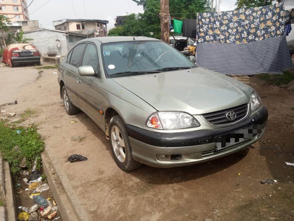 Toyota Avensis Berline 2002
