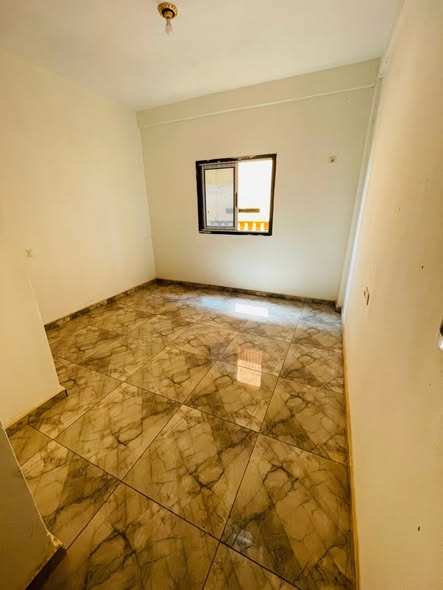 Offre spéciale immeuble à Simbok Mbandoumou