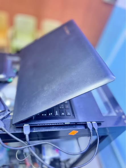 LENOVO PERFORMANCE EDITION – 16GO RAM – DOUBLE GPU – SSD RAPIDE