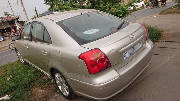 Avensis tête de cochon 2004 à vendre