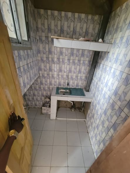 Studio moderne à louer à YDE