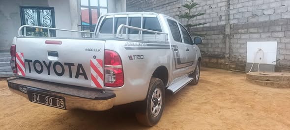 Vente Pick-up Hilux Vigo 2010 en parfait état