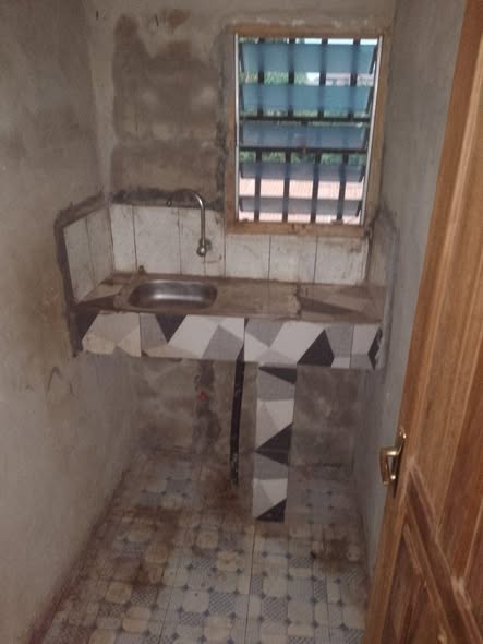 Studio individuel à louer à nkoabang