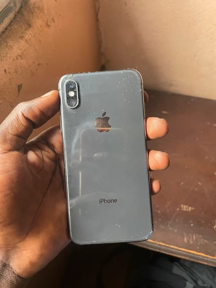Iphone X 64GB fissuré