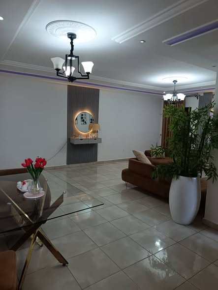 Appartement meublé à louer à Odza