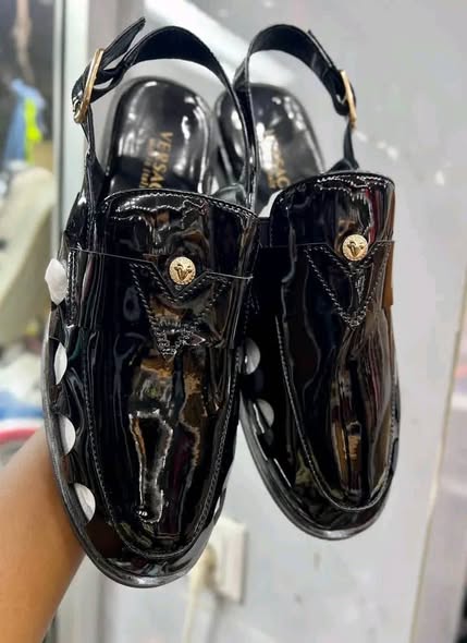 Chaussures en gros avec livraison gratuite