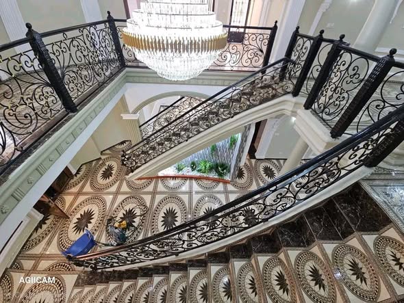 Magnifique duplex haut standing à vendre à Yaoundé ODZA