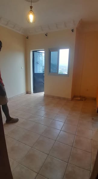 Studio moderne à louer à Nkolbisson