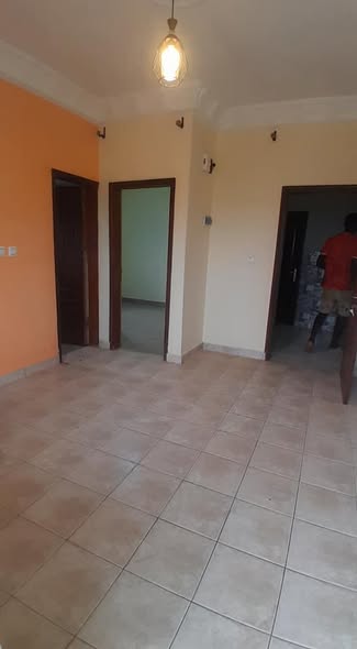Studio moderne à louer à Nkolbisson