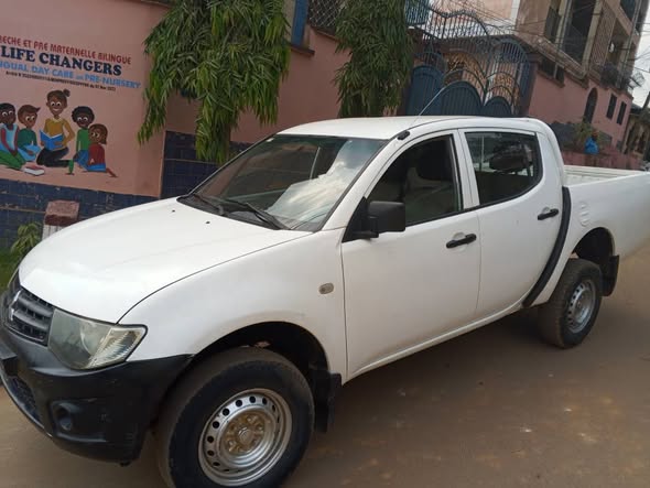 Mitsubishi L200 année 2011 moteur diesel
