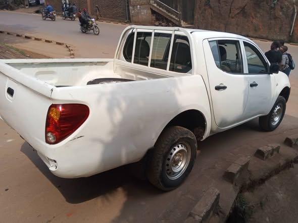 Mitsubishi L200 année 2011 moteur diesel