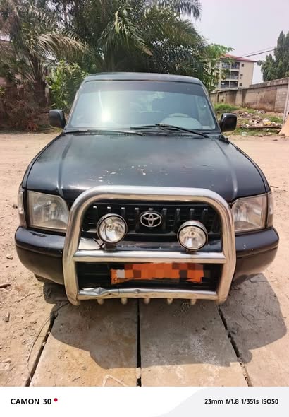 Toyota Prado ancien modèle à vendre