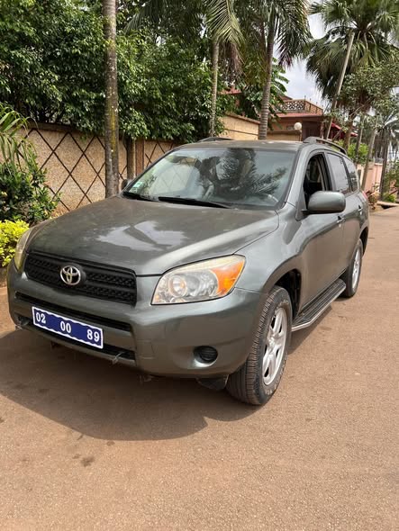 Toyota Rav4 full options année 2008