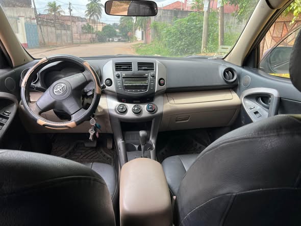 Toyota Rav4 full options année 2008