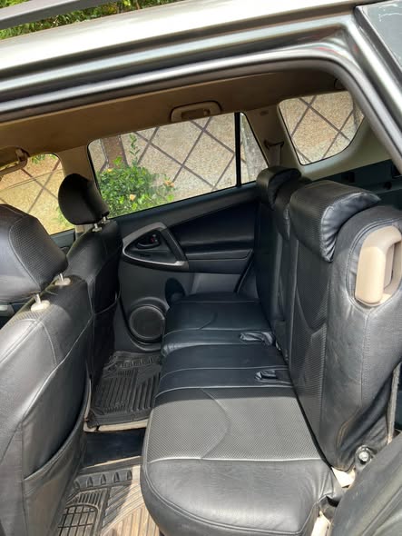 Toyota Rav4 full options année 2008