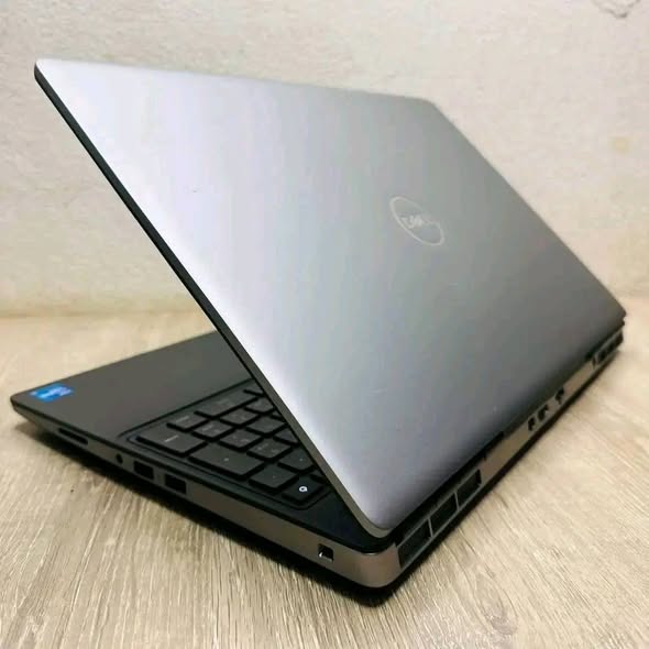 DELL PRÉCISION 7550, 15 pouces, Intel Core i7