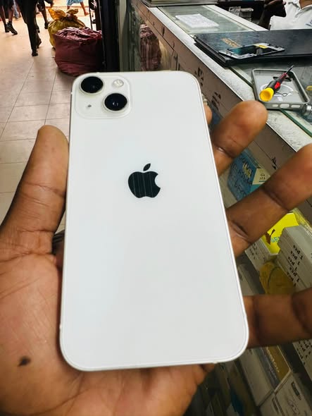 iPhone 13 128G à vendre
