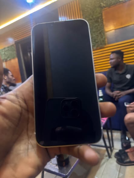 iPhone 13 128G à vendre