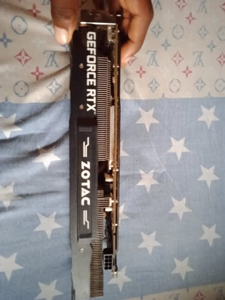 Carte professionnelle RTX 2070 en vente
