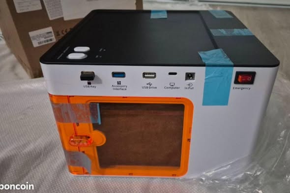 Machine à personnaliser les objets à vendre