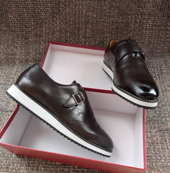 Chaussures élégantes à vendre