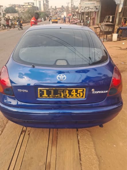 TOYOTA COROLLA 110 MOTEUR ESSENCE