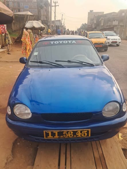 TOYOTA COROLLA 110 MOTEUR ESSENCE