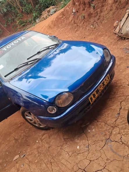 TOYOTA COROLLA 110 MOTEUR ESSENCE