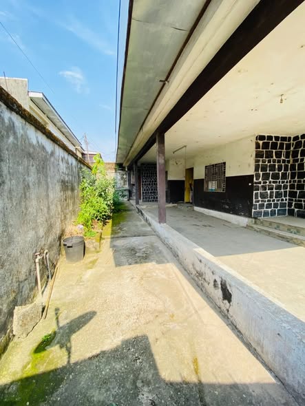 Villa titrée à vendre à Deido
