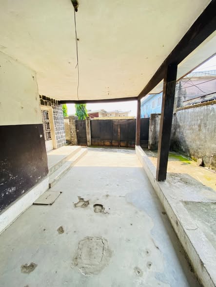 Villa titrée à vendre à Deido