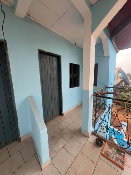 Studio moderne à louer à Mendong