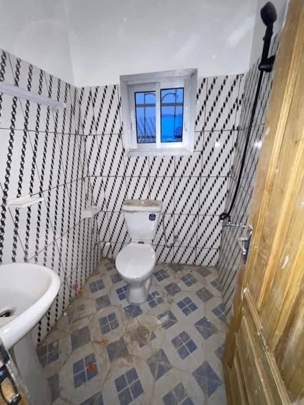 Studio disponible à Yaoundé, Emana