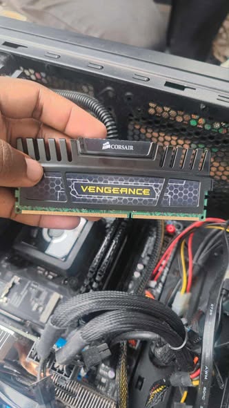 Vente flash Core i7 3770k avec accessoires