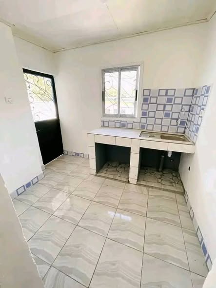 Maison à vendre à Nkolondom