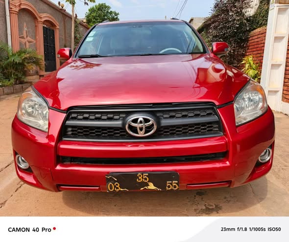 Toyota RAV4 année 2012 à vendre